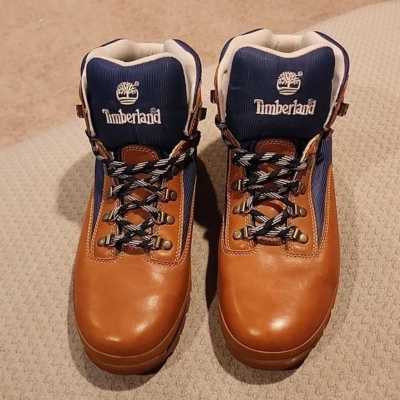 Timberland Brown Leather Boots with Navy Accents Buy Victor Victor x Timberland 6 Inch Premium Boot  main image 3